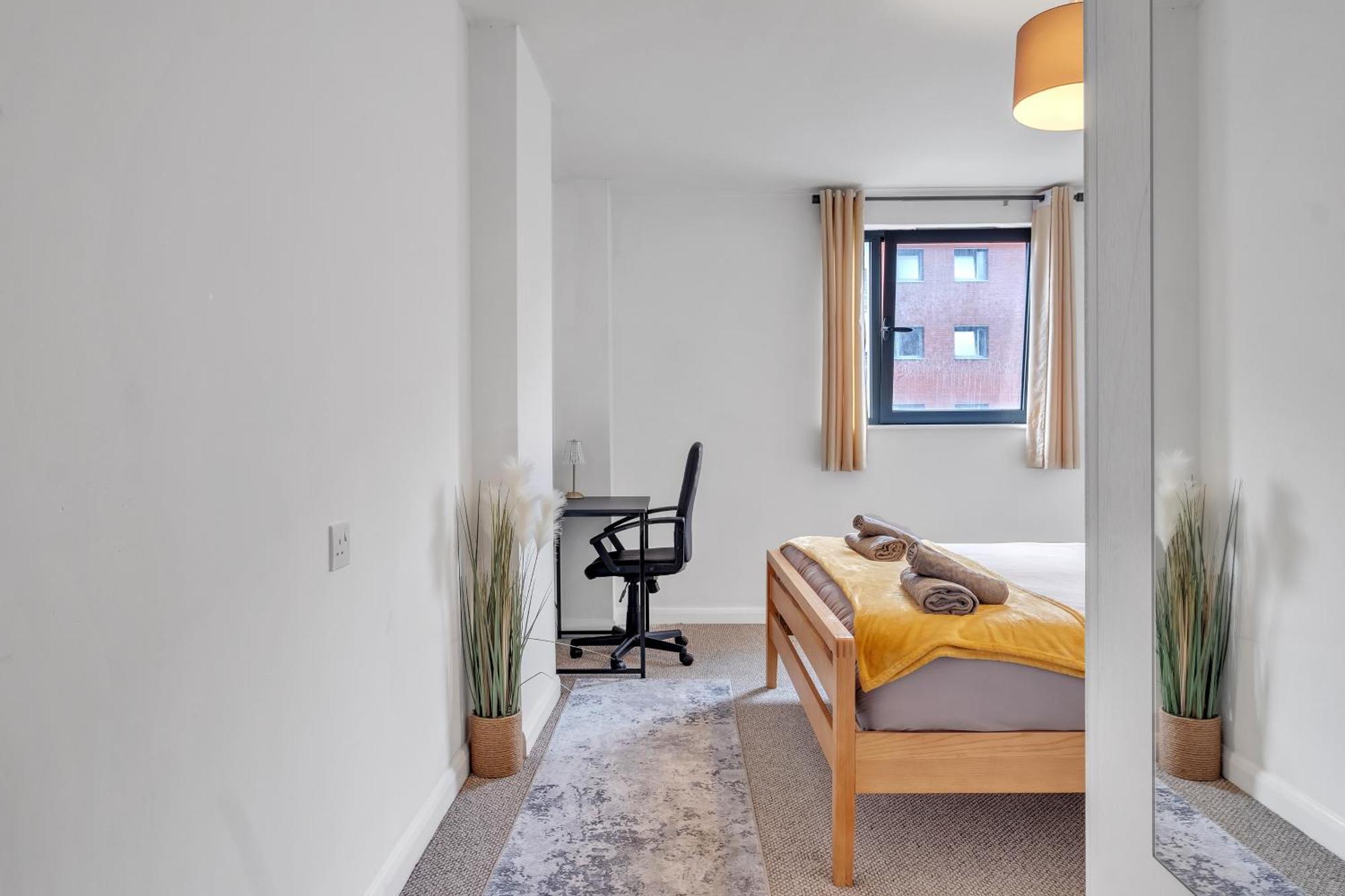 Central Suite Near Mailbox, King Bed, Ping Pong, Netflix, Sleeps 4 Birmingham Bagian luar foto