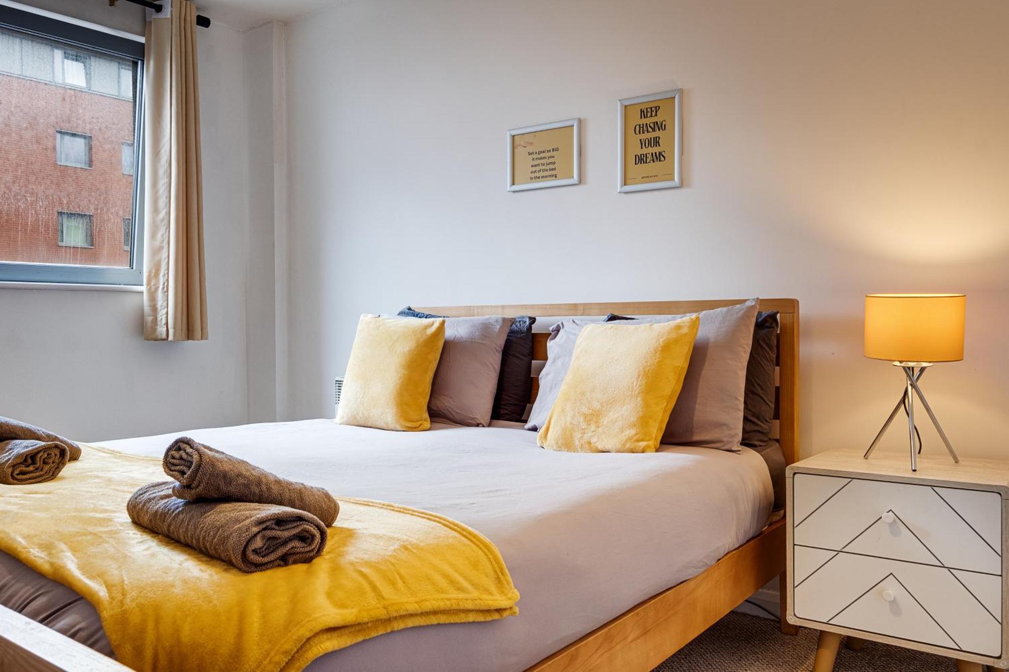 Central Suite Near Mailbox, King Bed, Ping Pong, Netflix, Sleeps 4 Birmingham Bagian luar foto